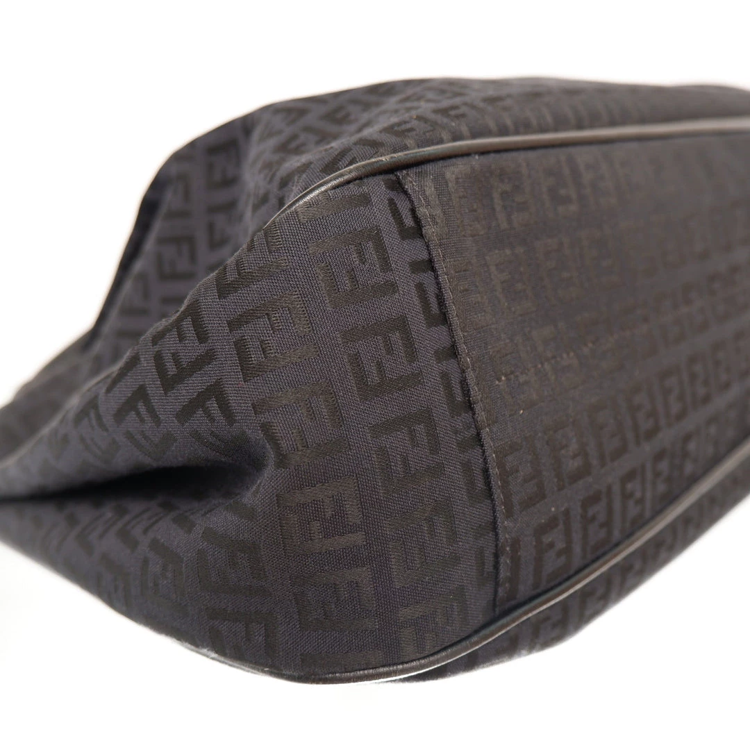 women Fendi Black Zucchino Canvas Hobo Bag 6 women Fendi Black Zucchino Canvas Hobo Bag - Image 4